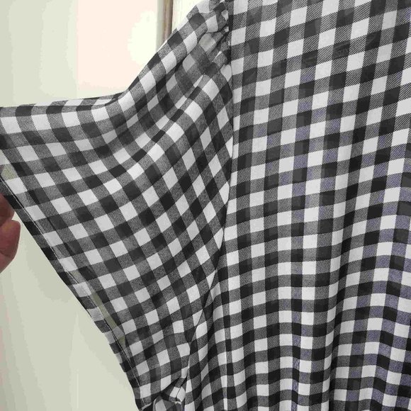 Black & White checked short sleeve, sheer, chiffon, button-up blouse - Picture 3 of 6